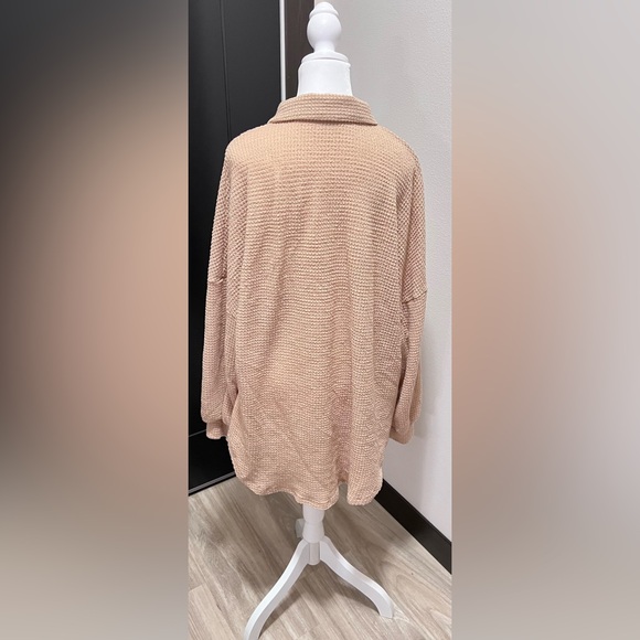 Women’s XL Caramel Waffle Button up. Drop Shoulders - Picture 4 of 8